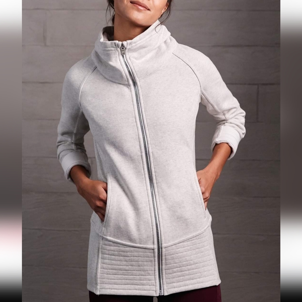 lululemon athletica Light Gray Zip-Up Funnel Neck Sweatshirt